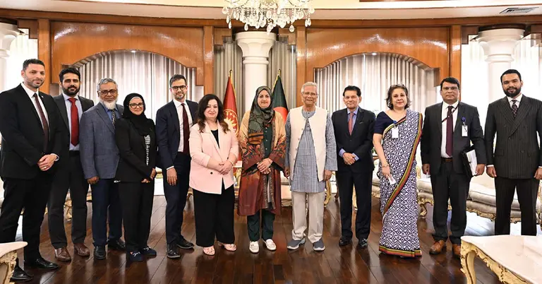 প্রধান উপদেষ্টা ও কানাডীয় পার্লামেন্টারি দল